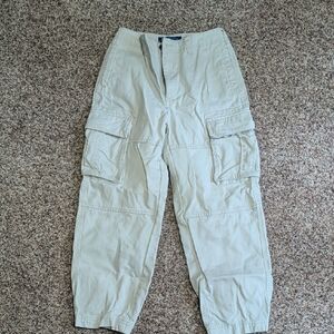 Old Navy Cargo Pants in Light Khaki